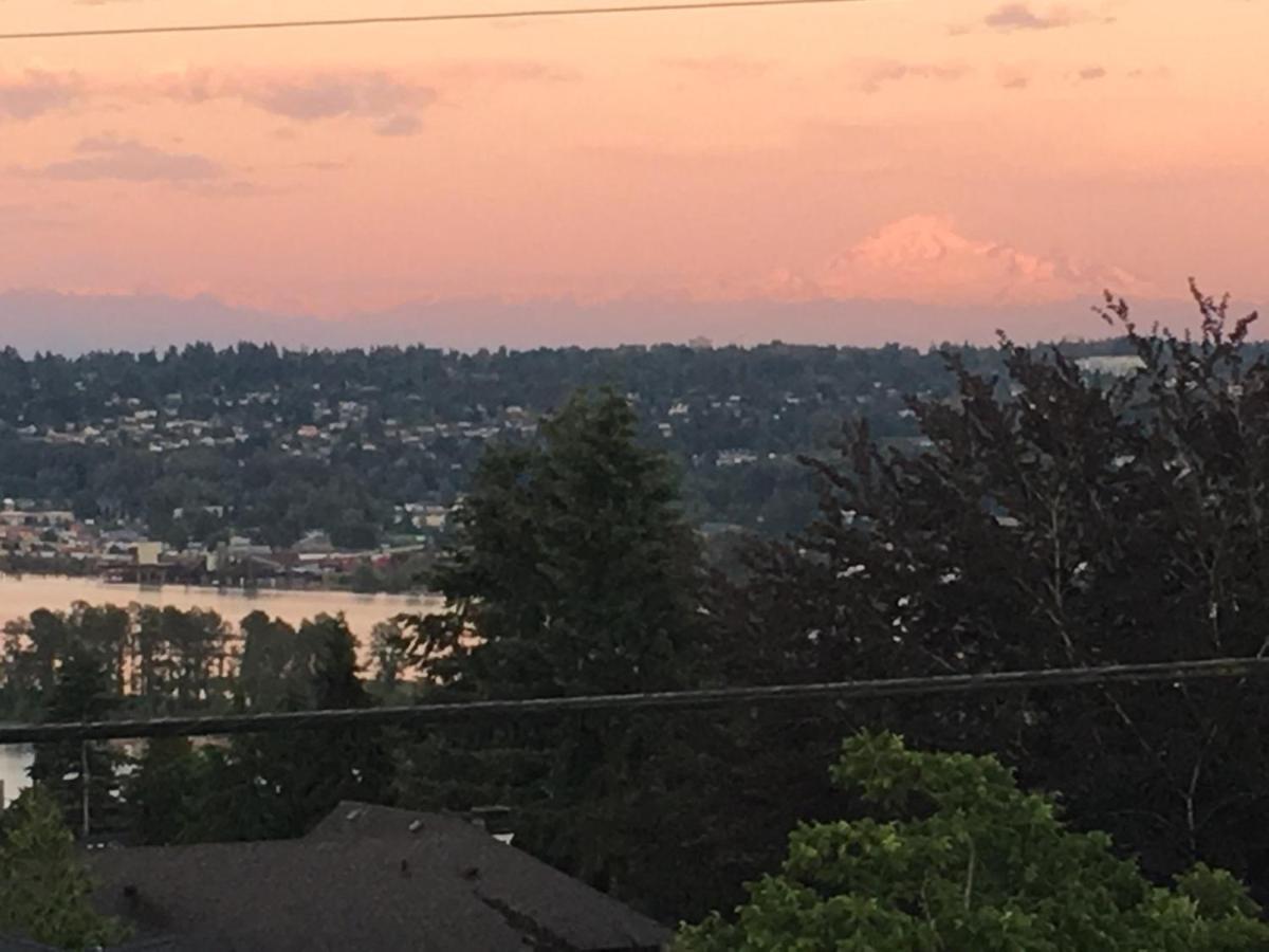 Lovely J Home -Stunning River View Cozy Two Bedroom Private Suite New Westminster Exteriér fotografie